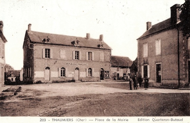 Thaumiers (18) La Mairie CPA