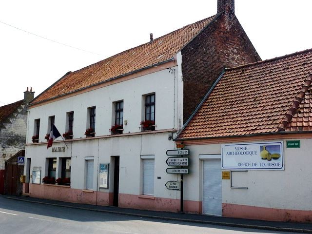 Therouanne pas de calais la mairie ancienne