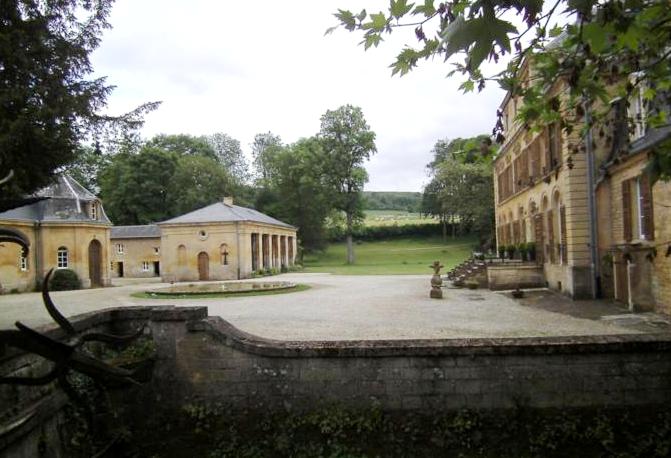 Thonne-les-Près (Meuse) Le château 