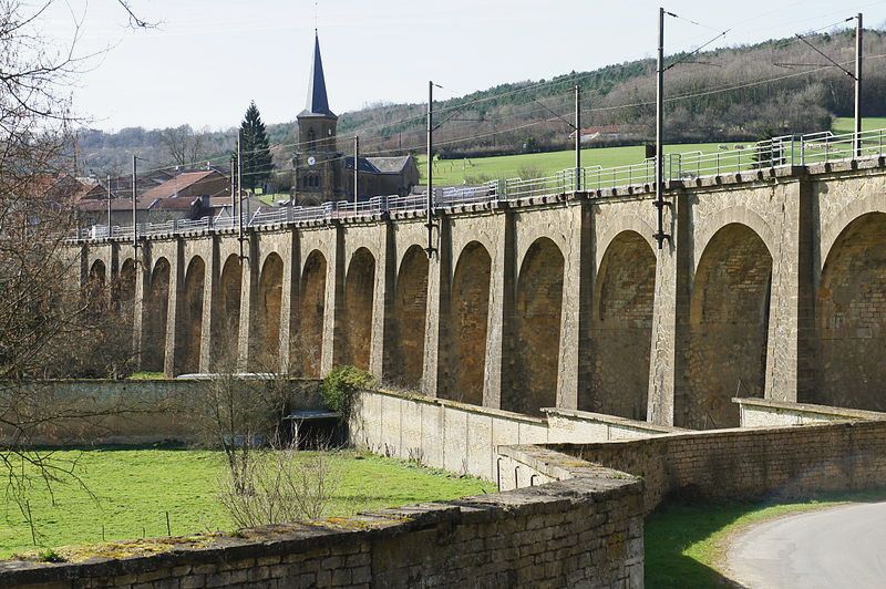 Thonne-les-Prés (Meuse) Le viaduc