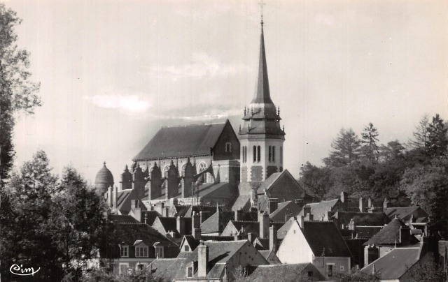 Toucy (89) L'église Saint-Pierre CPA