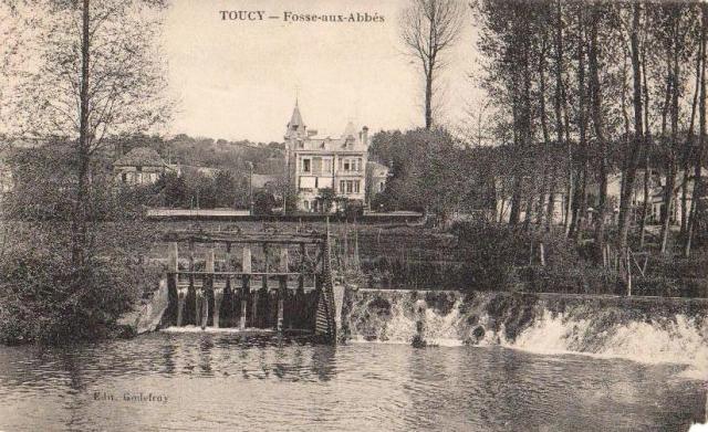 Toucy (89) La Fosse aux abbés CPA