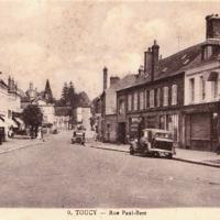 Toucy (89) La rue Paul Bert CPA
