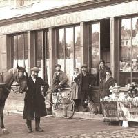 Toucy (89) Le café place de la République CPA
