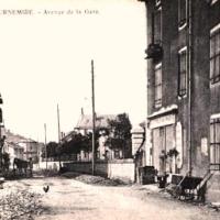 L' avenue de la Gare (cpa)