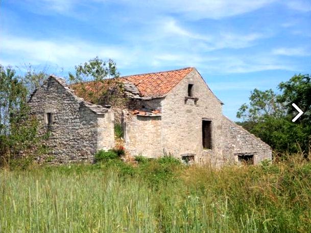 Tournemire (Aveyron) Les Arnals, la ferme