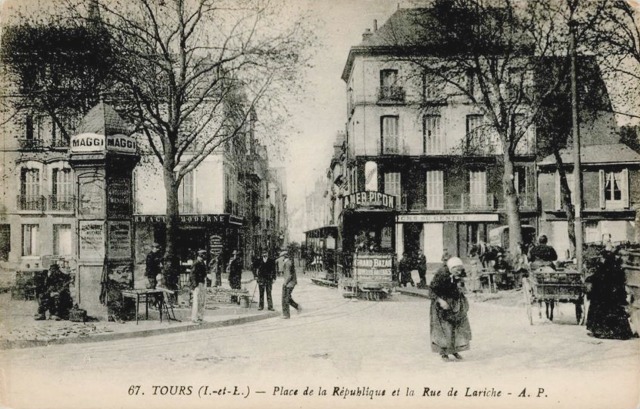 Tours (37) Place de la République CPA