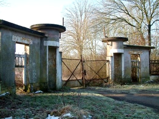 Tressange (Moselle) Ludelange, le casernement