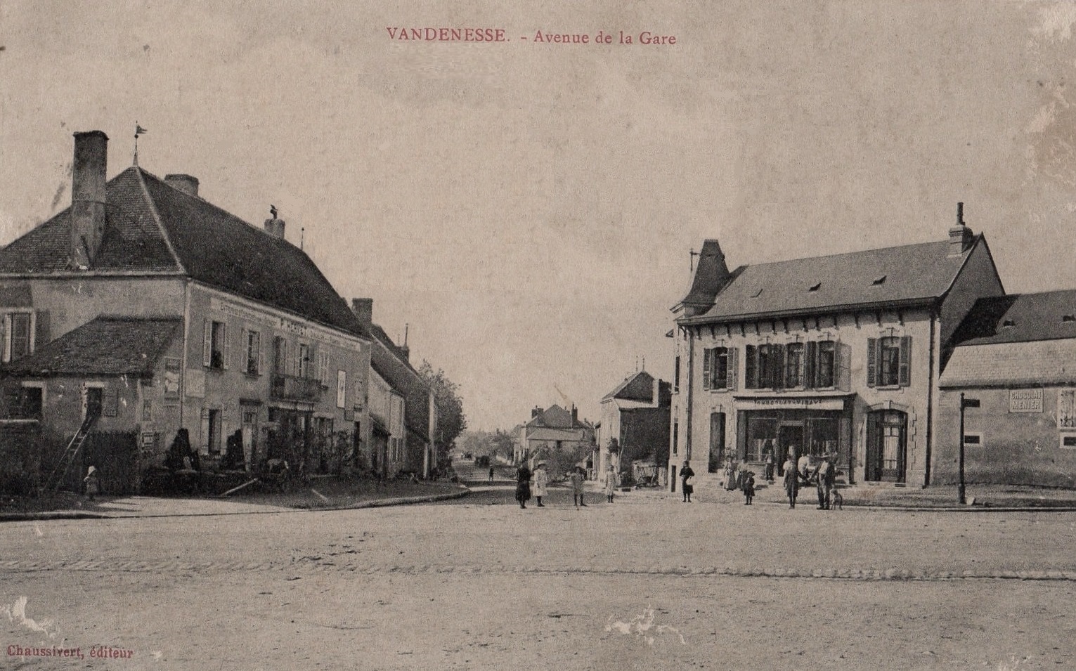 Vandenesse (Nièvre) L'avenue de la Gare CPA