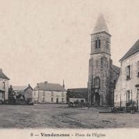 La place de l'église CPA