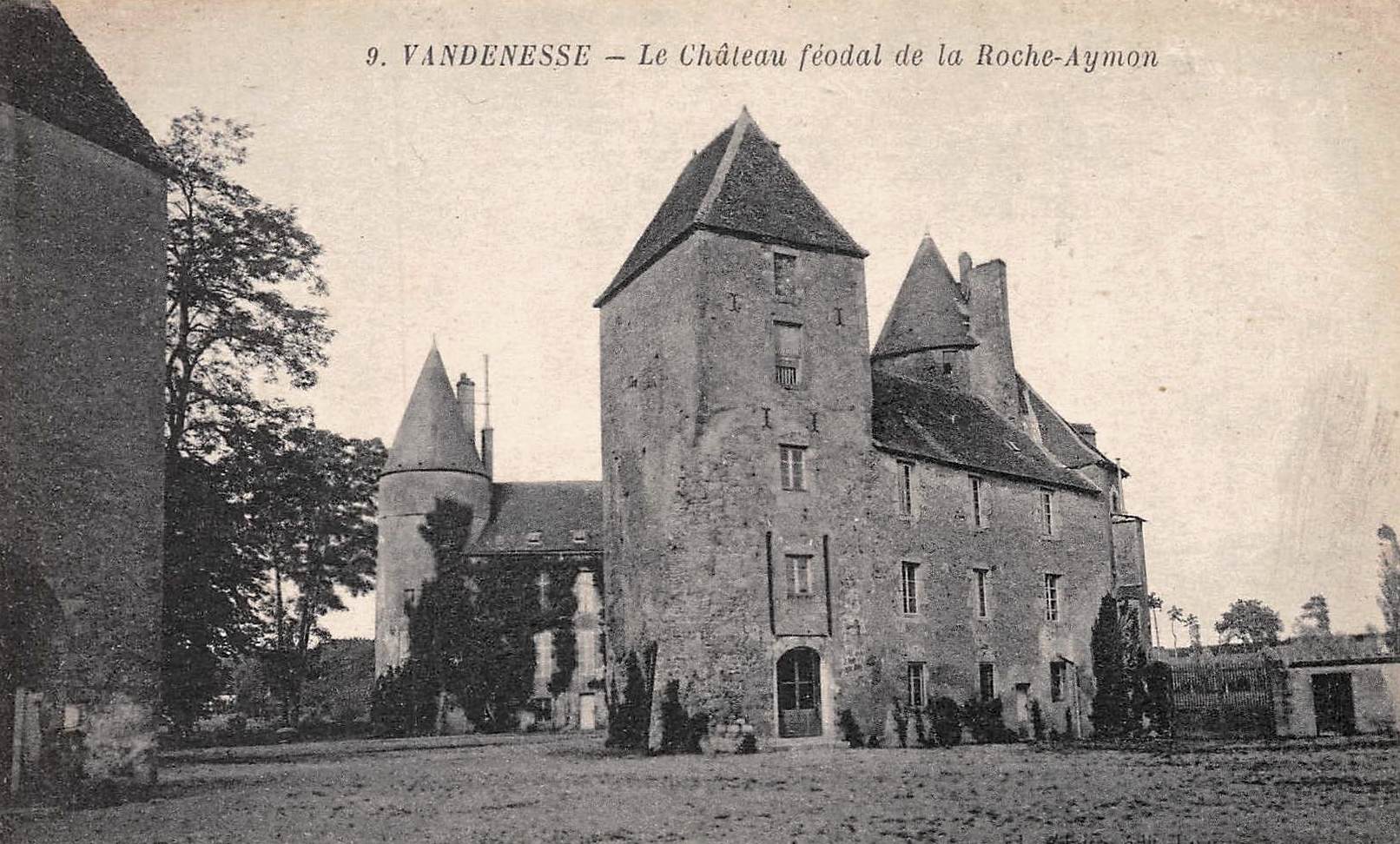 Vandenesse (Nièvre) Le château CPA