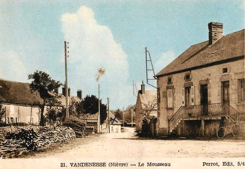 Vandenesse (Nièvre) Le Mousseau CPA
