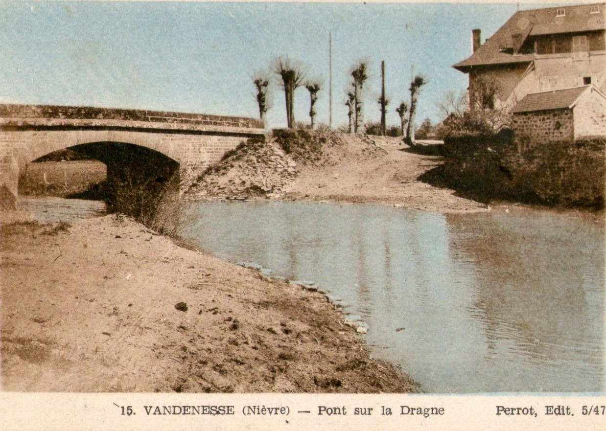 Vandenesse (Nièvre) Le pont de la Dragne CPA