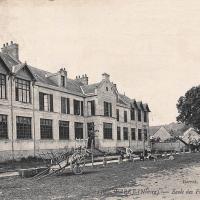  L'école des filles CPA