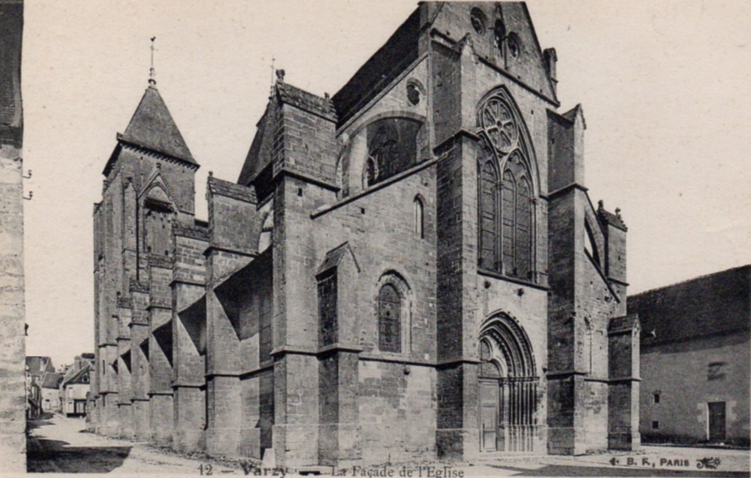 Varzy (Nièvre) L'église CPA