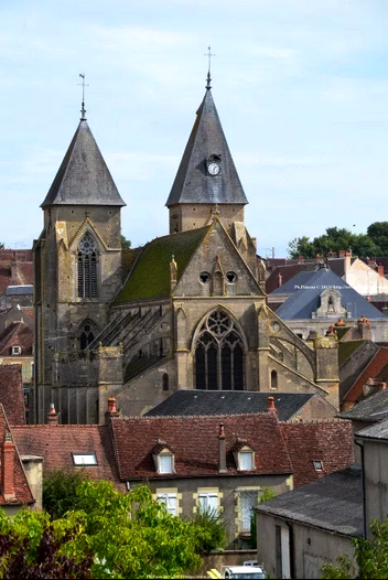 Varzy (Nièvre) L'église Saint Pierre