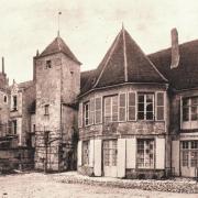 Varzy (Nièvre) L'Hôtel de Ville CPA