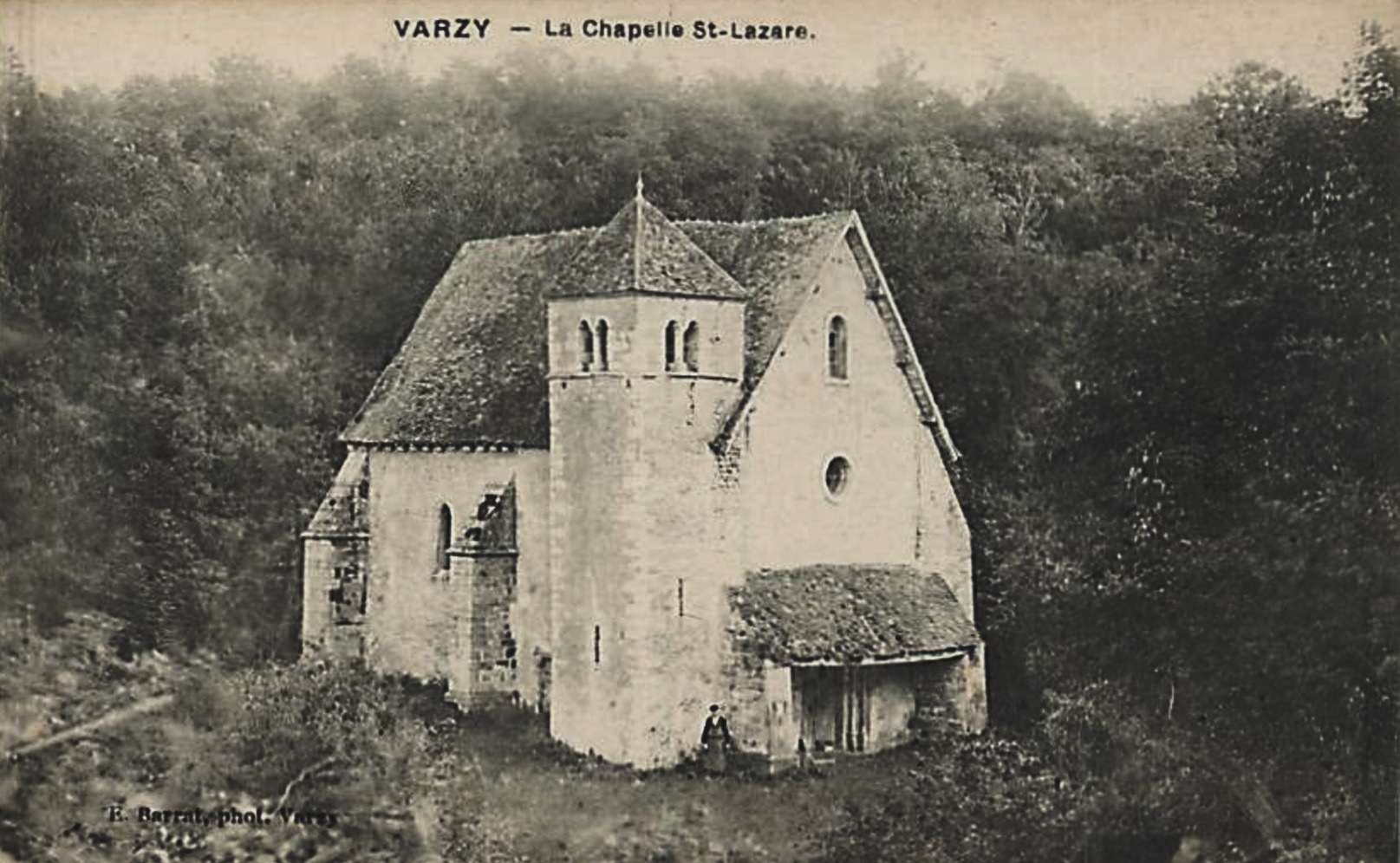 Varzy (Nièvre) La chapelle Saint Lazare CPA