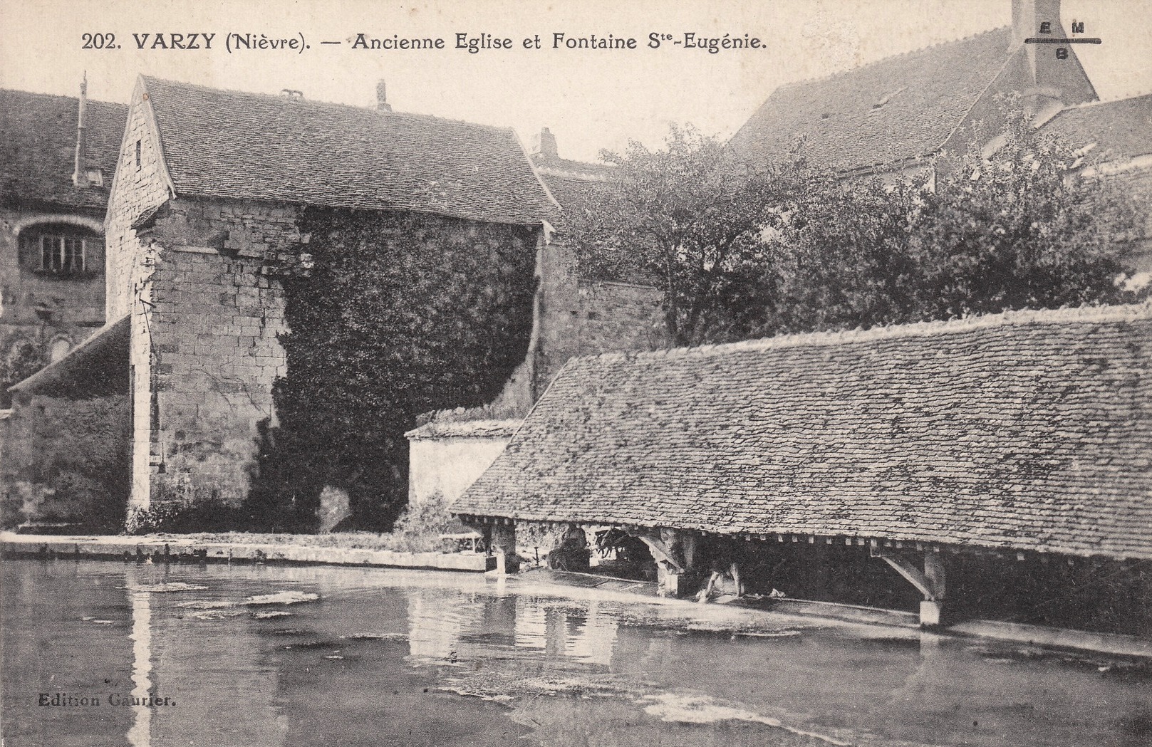 Varzy (Nièvre) Le lavoir CPA