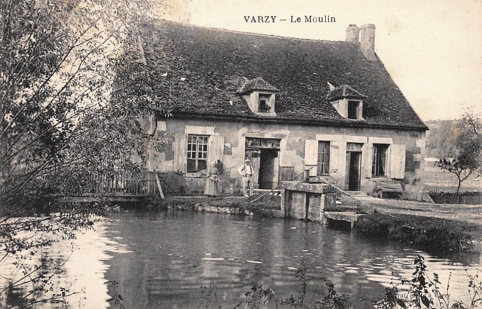 Varzy (Nièvre) Le Moulin CPA