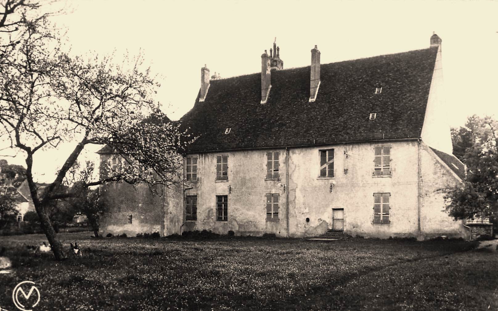 Varzy (Nièvre) Le vieux château CPA