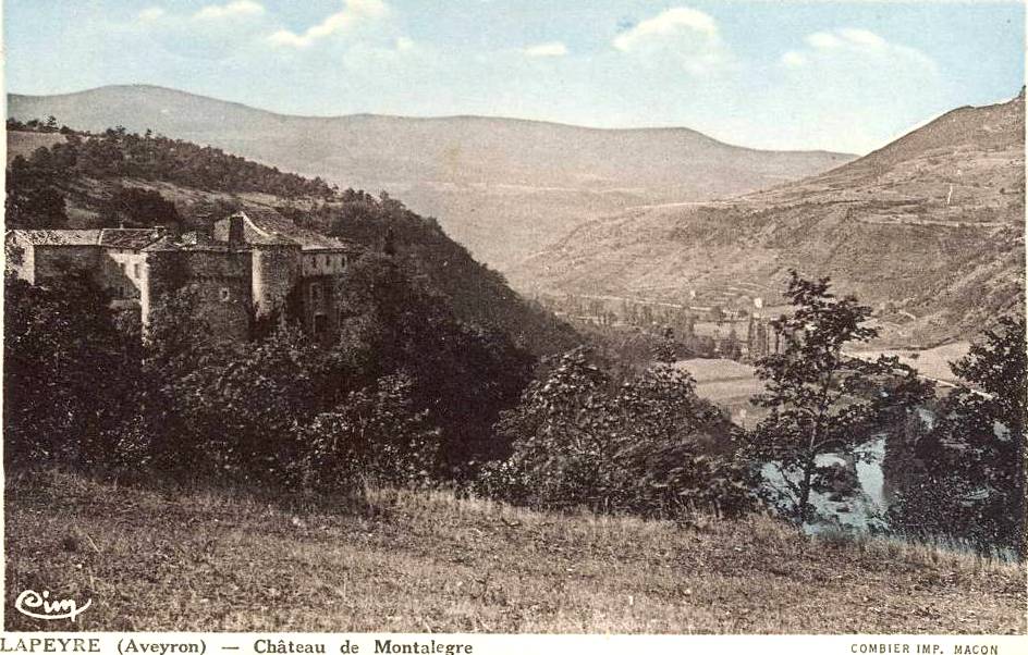 Versols-et-Lapeyre (Aveyron) CPA Le château de Montalègre