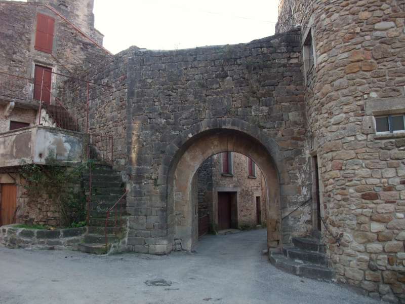 Le bourg fortifié