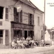 Vieils-Maisons (Aisne) CPA Hôtel du Lion d'or