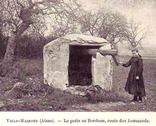 Vieils-Maisons (Aisne) CPA puits de Bordeau