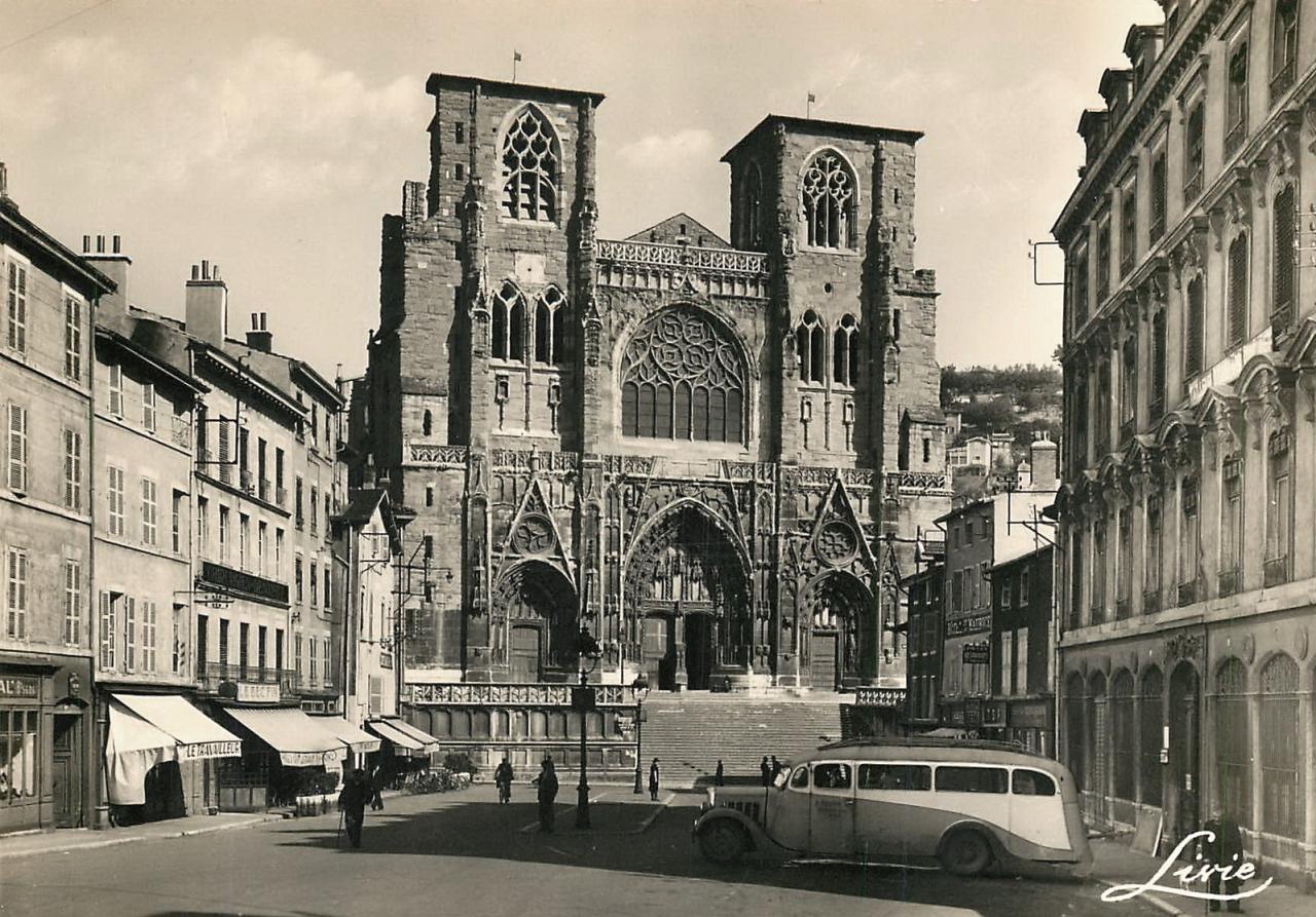 Vienne (Isère) La cathédrale Saint-Maurice CPA