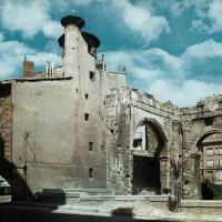 Portique du forum et les maisons Renaissance