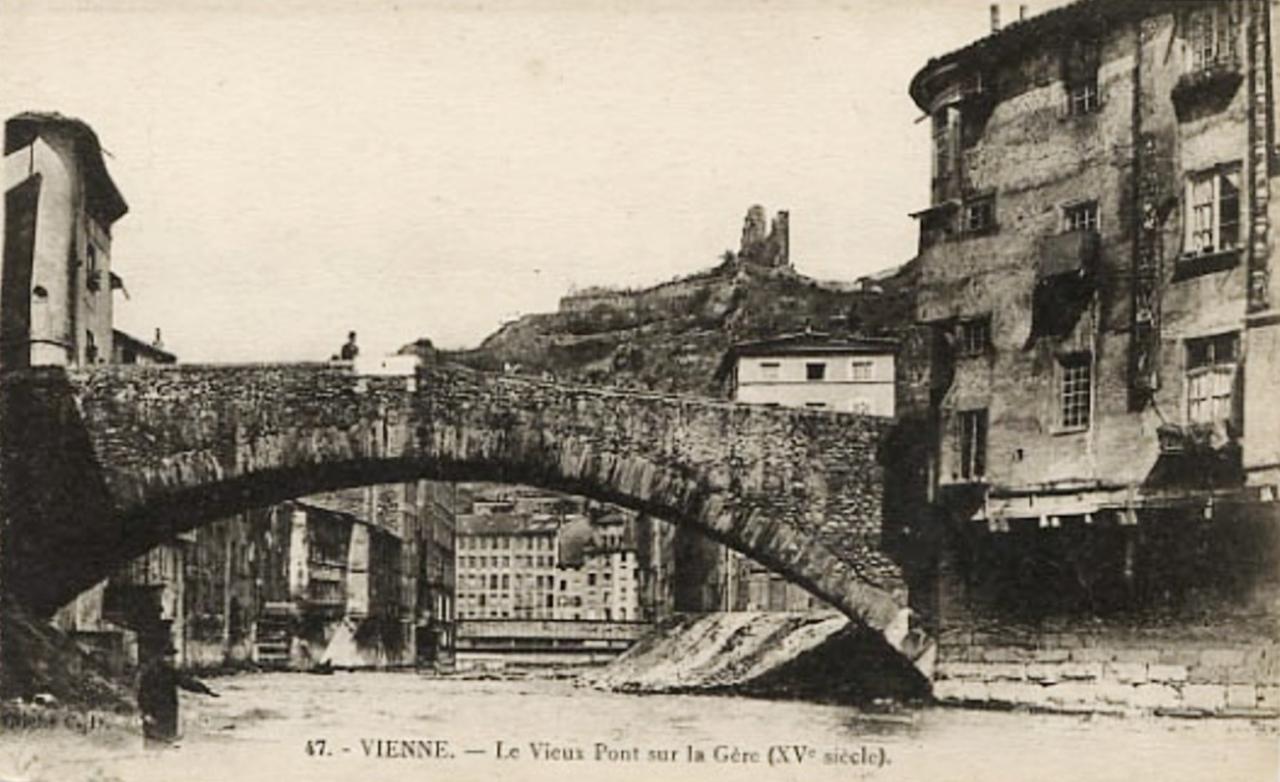 Vieux pont sur la Gère CPA