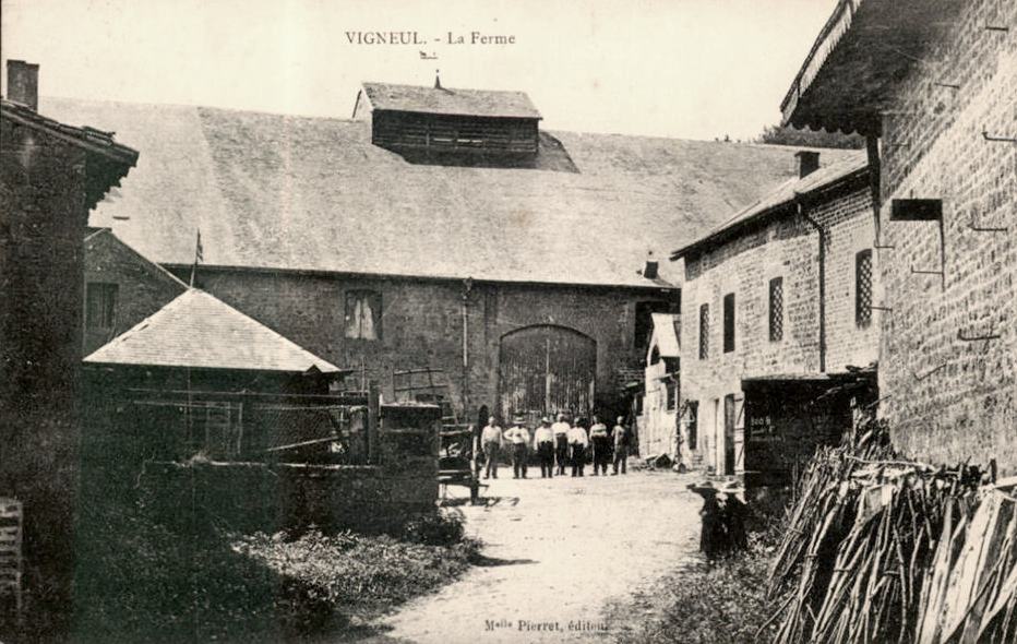 Vigneul-sous-Montmédy (Meuse) La ferme CPA