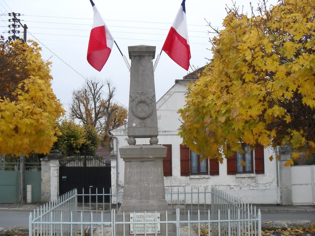 Villers-en-Prayères (Aisne) le monuments aux morts