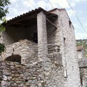 Dans le village