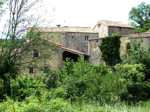 Dans le village