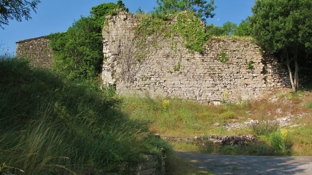 Les ruines du castellas