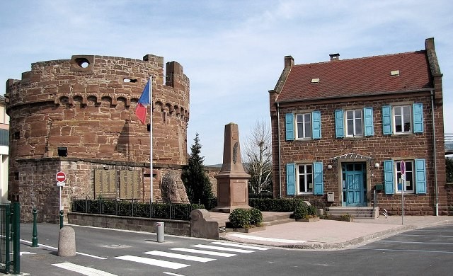 Wasselonne 67 la tour ronde du chateau