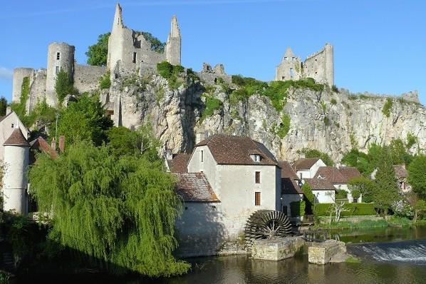 Angles sur l anglin vienne le chateau fort