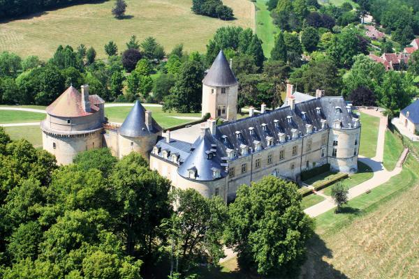 Apremont sur allier cher le chateau