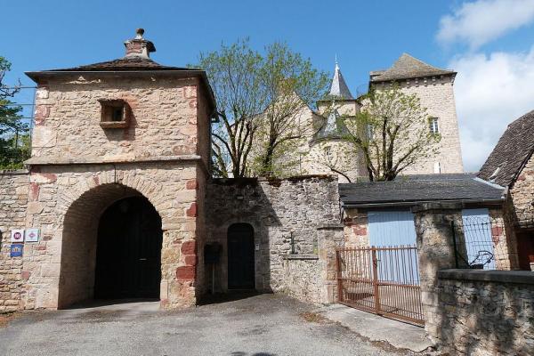 Balsac aveyron le chateau