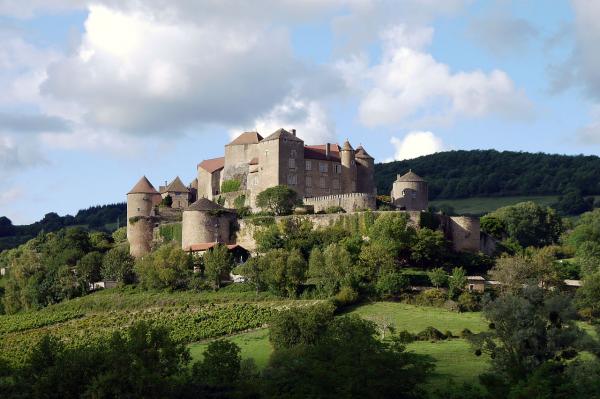 Berze le chatel saone et loire le chateau