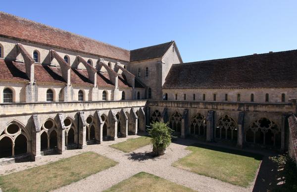 Bruere allichamps cher l abbaye de noirlac