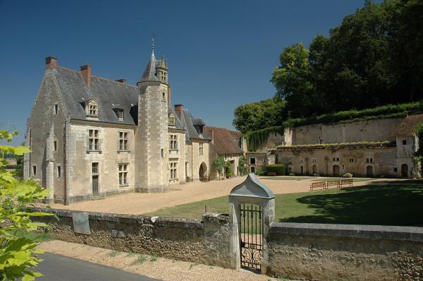 Couture sur loire loir et cher le chateau de la possonniere