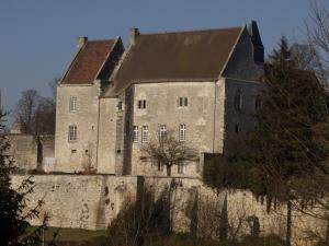 Crepy en valois oise le chateau des seigneurs de crepy