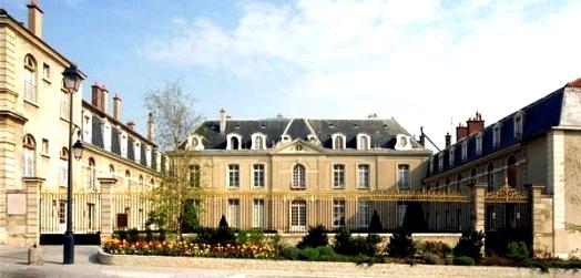 Fontenay aux roses hauts de seine le chateau sainte barbe des champs