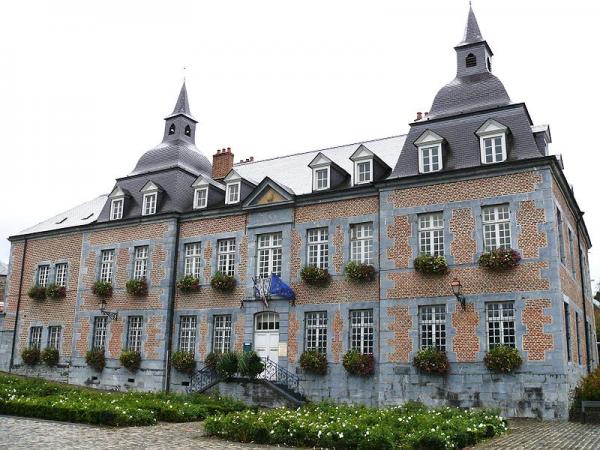 Fumay ardennes le chateau des comtes de bryas