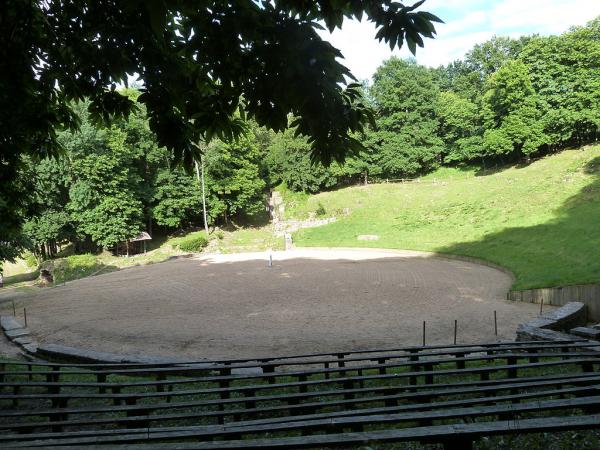 Gennes maine et loire le theatre gallo romain