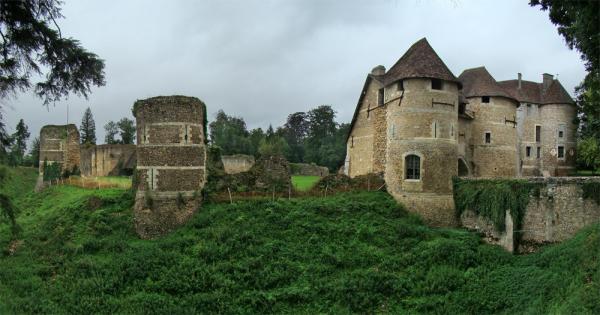 Harcourt eure le chateau