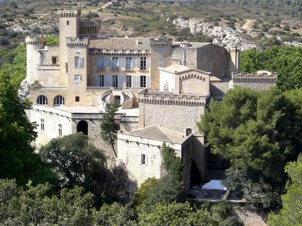 La barben bouches du rhone le chateau